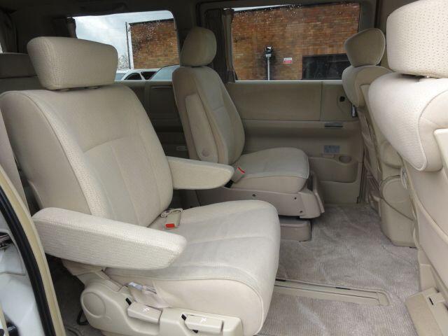 Used Nissan Elgrand for sale - 76992404: Photo 12