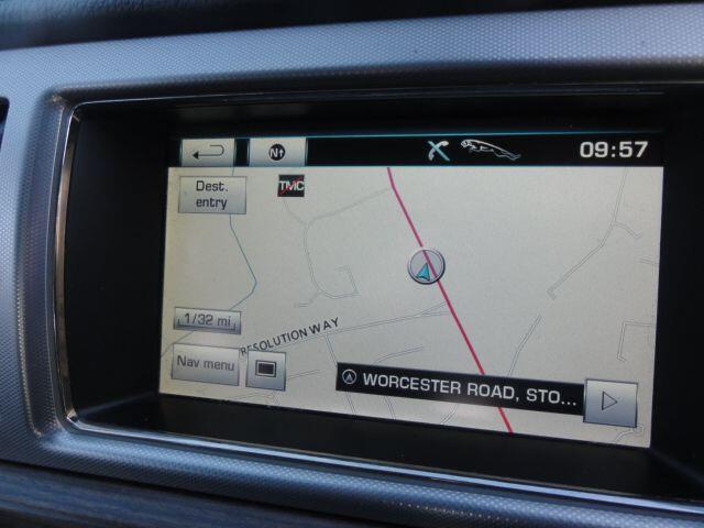 Used Jaguar XF 2011 for sale - 76976477: Photo 3