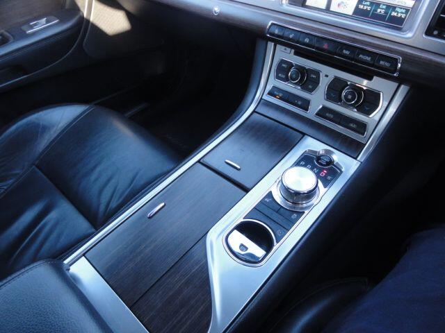 Used Jaguar XF 2011 for sale - 76976477: Photo 5
