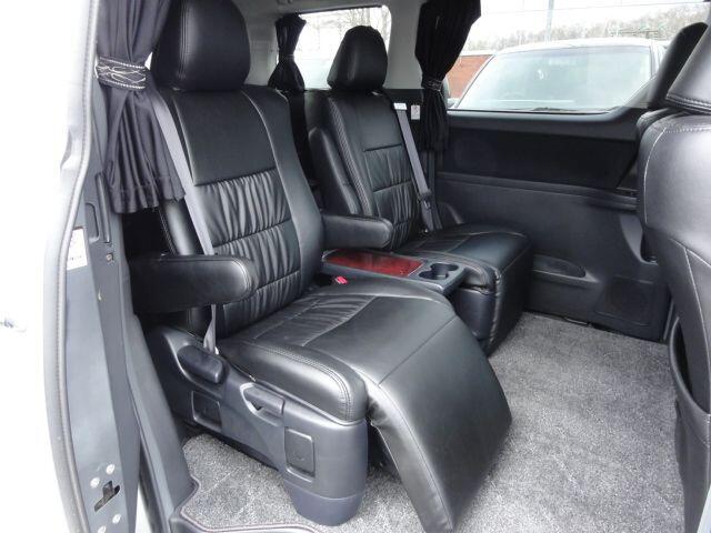 Used Toyota Vellfire for sale - 77824657: Photo 2