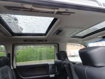 Used Nissan Elgrand 2008 for sale - 74888425: Photo