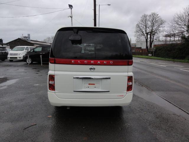 Used Nissan Elgrand for sale - 77599832: Photo 8