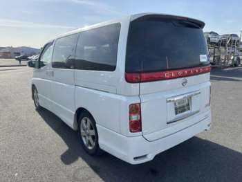 Used Nissan Elgrand 2007 for sale - 75225282: Photo