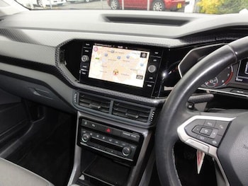Used Volkswagen T-Cross 2020 for sale - 76259392: Photo 2