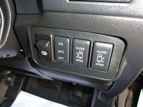 Used Nissan Elgrand 2009 for sale - 74533766: Photo 5