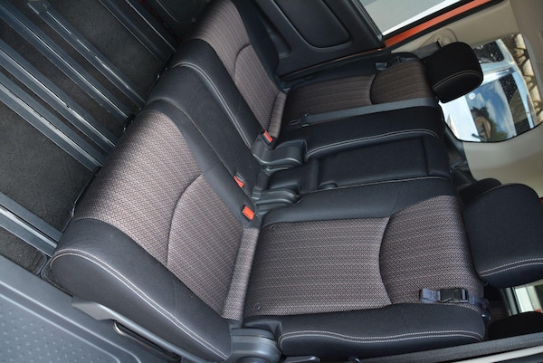 Used Nissan Serena for sale - 76151767: Photo 18