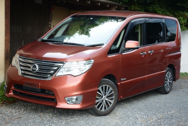 Used Nissan Serena for sale - 76151767: Photo 1