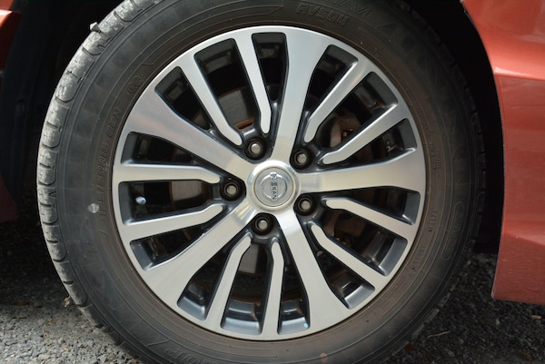 Used Nissan Serena for sale - 76151767: Photo 6