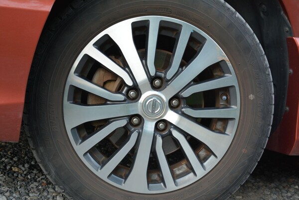 Used Nissan Serena for sale - 76151767: Photo 9