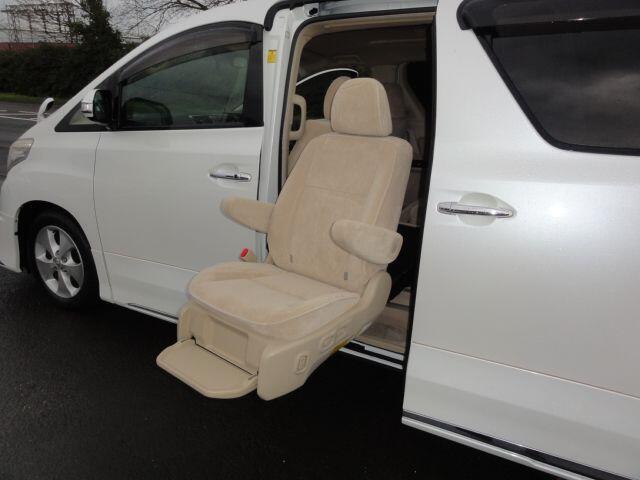 Used Toyota Alphard for sale - 77538530: Photo 2