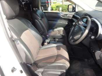 Used Nissan Elgrand 2010 for sale - 75363099: Photo