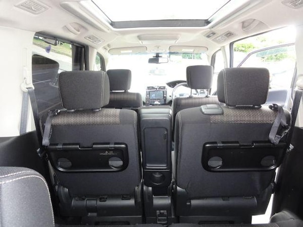 Used Nissan Serena 2014 for sale - 75059726: Photo 10
