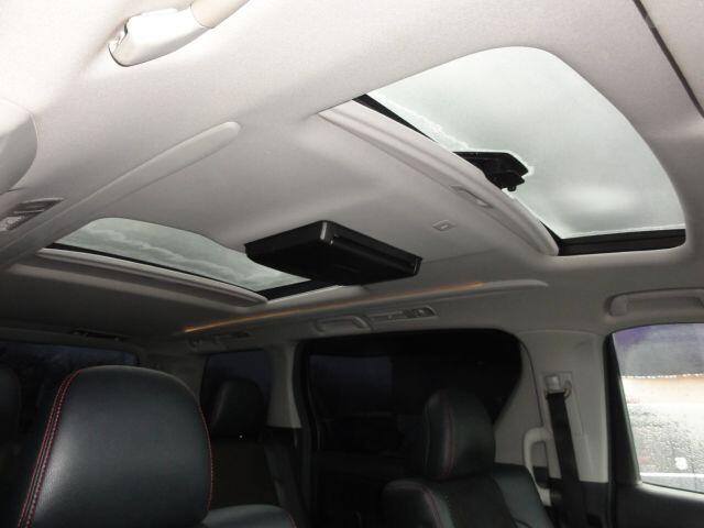 Used Nissan Elgrand 2022 for sale - 77016904: Photo 2