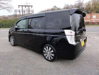 Used Honda Stepwagon 2010 for sale - 74111231: Photo