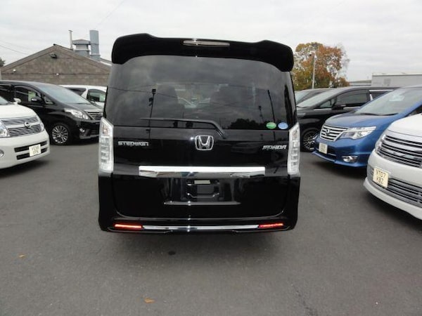 Used Honda Stepwagon for sale - 76349389: Photo 10