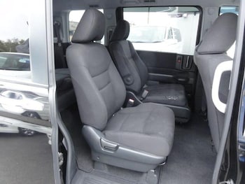 Used Honda Stepwagon 2014 for sale - 76349389: Photo