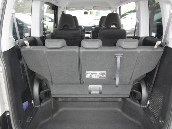 Used Honda Stepwagon for sale - 76349389: Photo 4
