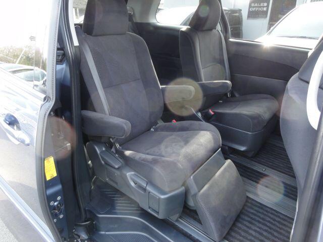 Used Toyota Estima for sale - 77969685: Photo 3