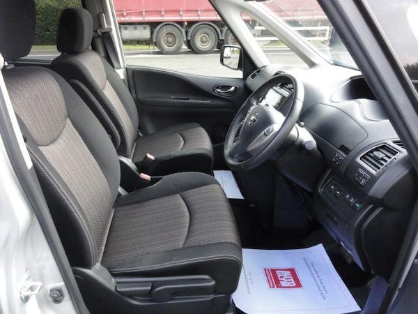 Used Nissan Serena for sale - 76151344: Photo 12