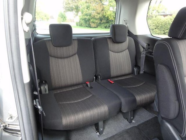 Used Nissan Serena for sale - 76151344: Photo 15