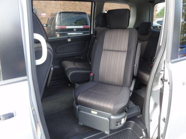 Used Nissan Serena for sale - 76151344: Photo 18
