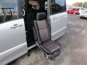 (65) - S-HYBRID WELCAB DISABLED SEAT 7-Door