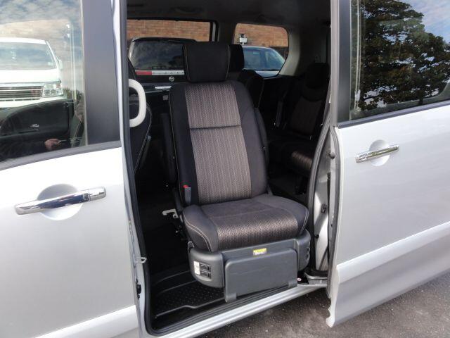 Used Nissan Serena 2015 for sale - 76151344: Photo 20