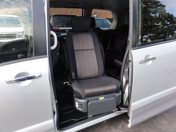 Used Nissan Serena for sale - 76151344: Photo 20