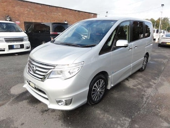 Used Nissan Serena for sale - 76151344: Photo 2