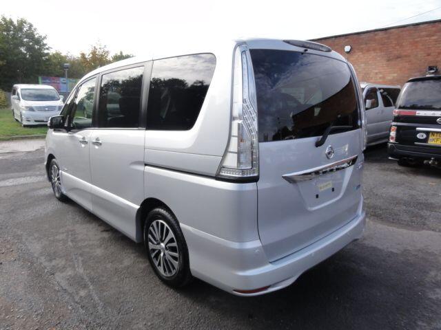 Used Nissan Serena 2015 for sale - 76151344: Photo 9