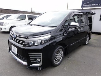 Used Toyota Noah 2017 for sale - 78385240: Photo