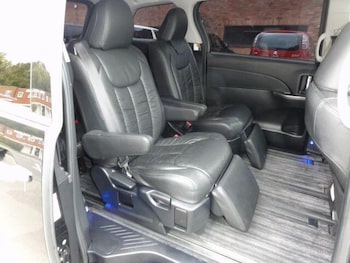 Used Toyota Estima 2015 for sale - 76995635: Photo