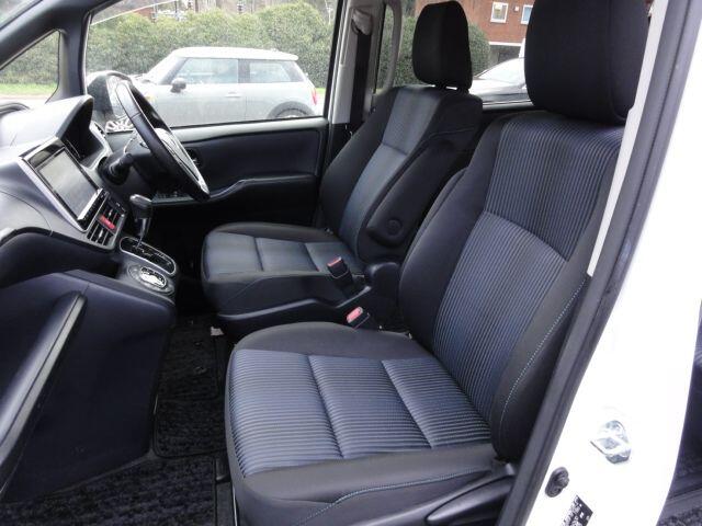 Used Toyota Voxy for sale - 77824749: Photo 12