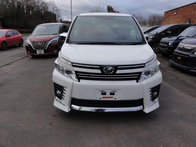 Used Toyota Voxy for sale - 77824749: Photo 5