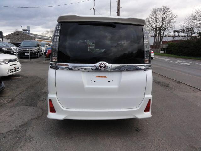 Used Toyota Voxy for sale - 77824749: Photo 7