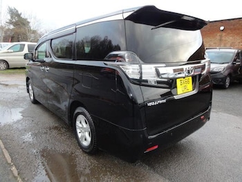 Used Toyota Vellfire 2016 for sale - 77331808: Photo