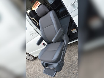 (10) - DISABLED ACCESS SEAT 4WD FRESH IMPORT 5-Door