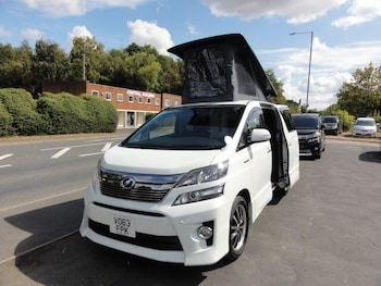 Used Toyota Vellfire 2013 for sale - 79602009: Photo