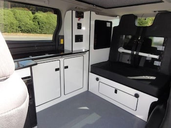 Used Toyota Vellfire 2013 for sale - 79602009: Photo