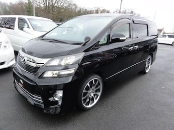 Used Toyota Vellfire 2013 for sale - 77599842: Photo