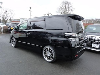 Used Toyota Vellfire 2013 for sale - 77599842: Photo