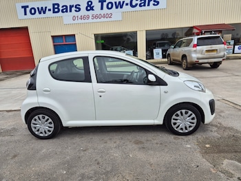 2012 (62) - 1.0i VTR 5dr