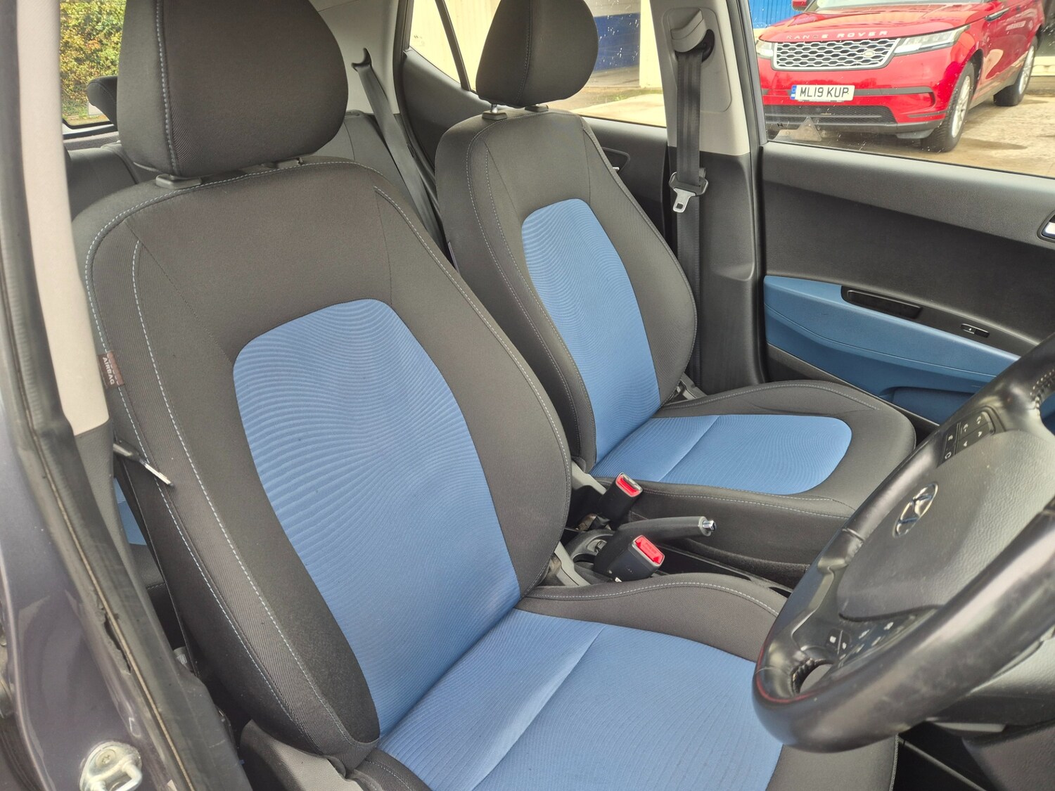 Used Hyundai i10 2014 for sale - 76319373: Photo 10