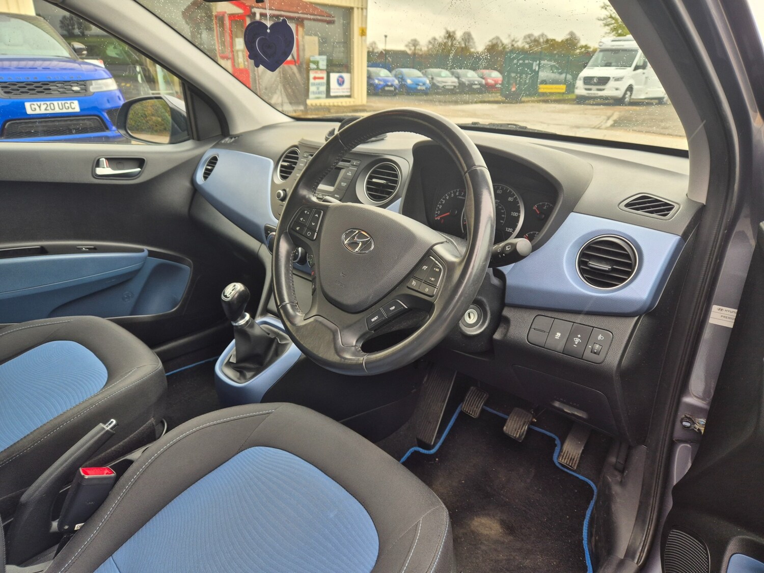 Used Hyundai i10 2014 for sale - 76319373: Photo 9