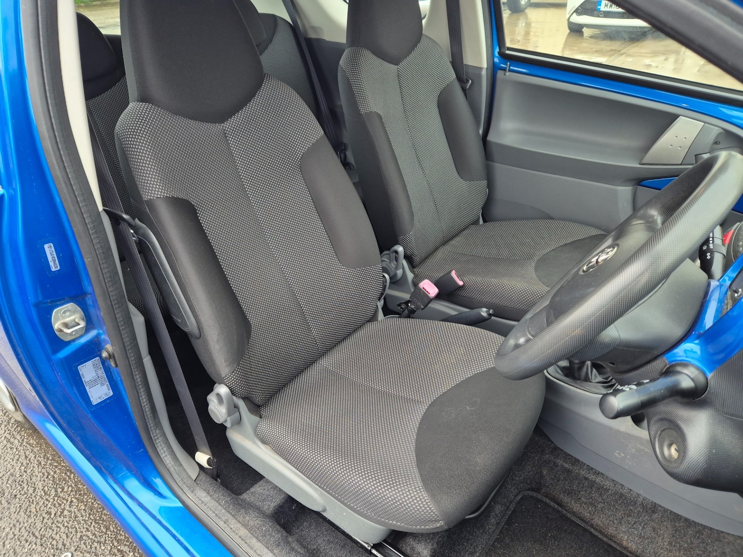 Used Toyota AYGO 2010 for sale - 77529808: Photo 10