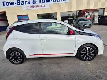 2021 (07) - 1.0 VVT-i X-Trend TSS 5dr x-shift