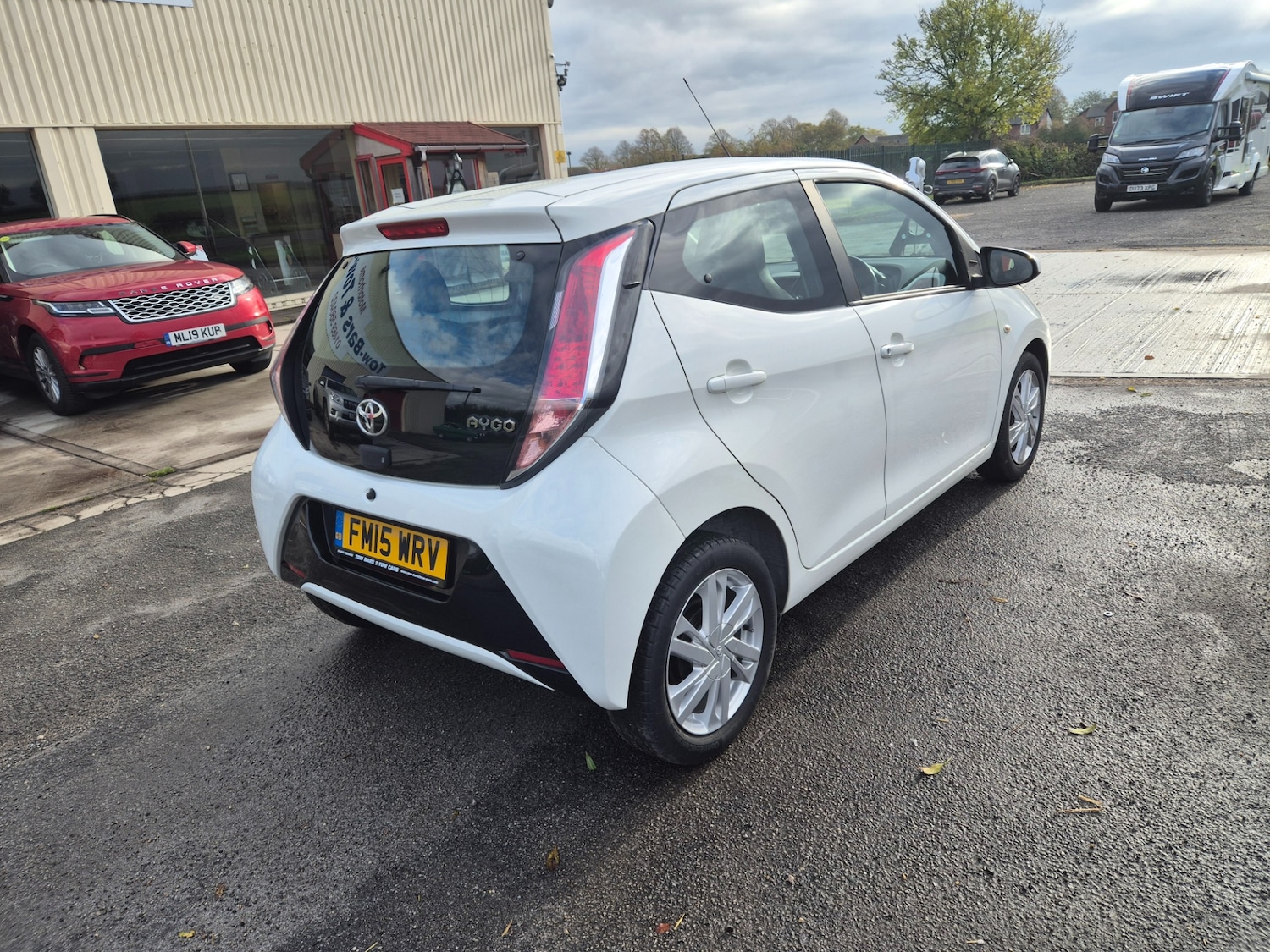 Used Toyota AYGO 2015 for sale - 76329103: Photo 4