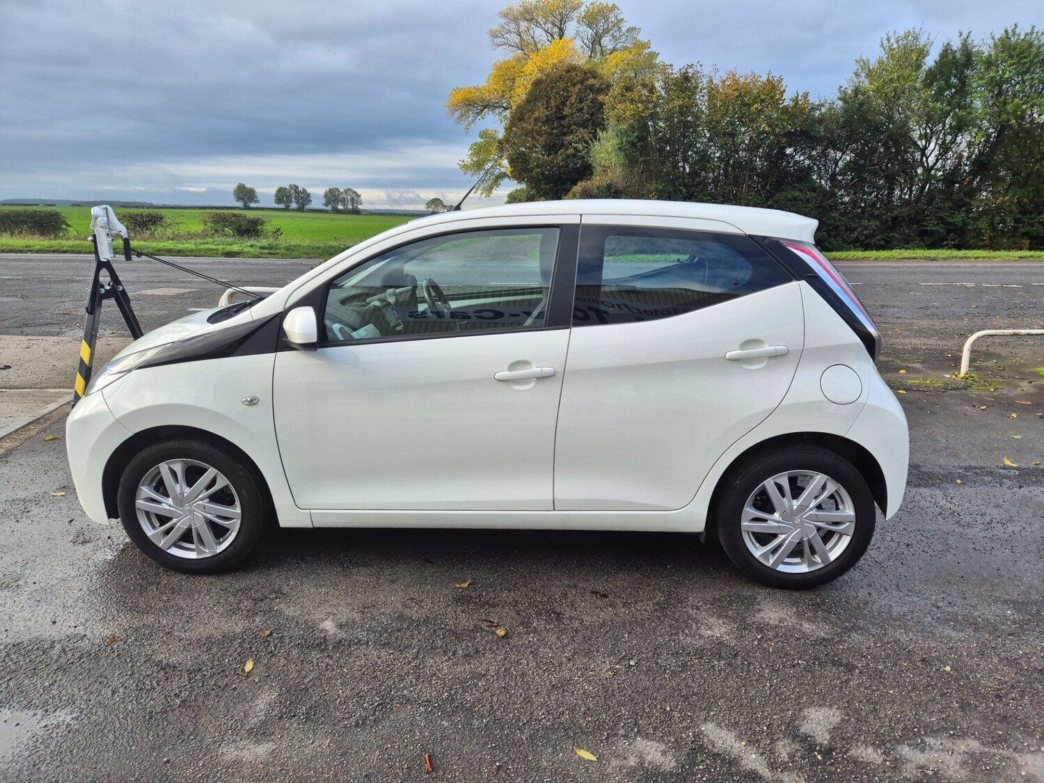 Used Toyota AYGO 2015 for sale - 76329103: Photo 7
