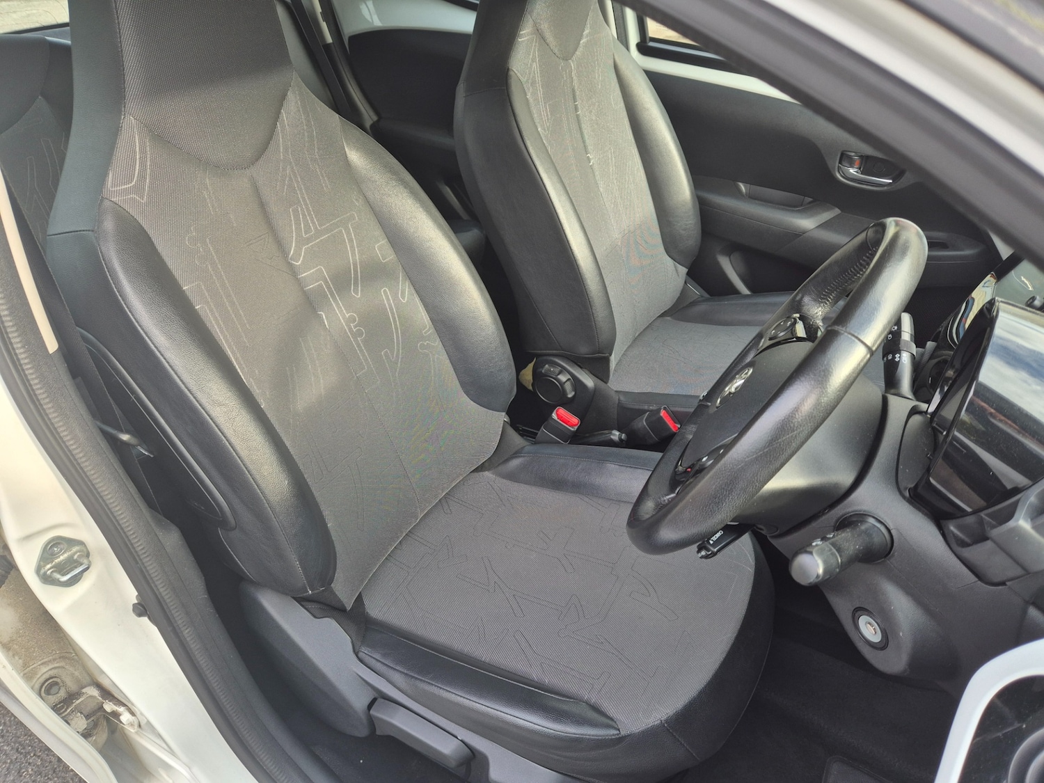 Used Toyota AYGO 2015 for sale - 76329103: Photo 9