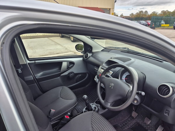 Used Peugeot 107 2012 for sale - 76193492: Photo 8